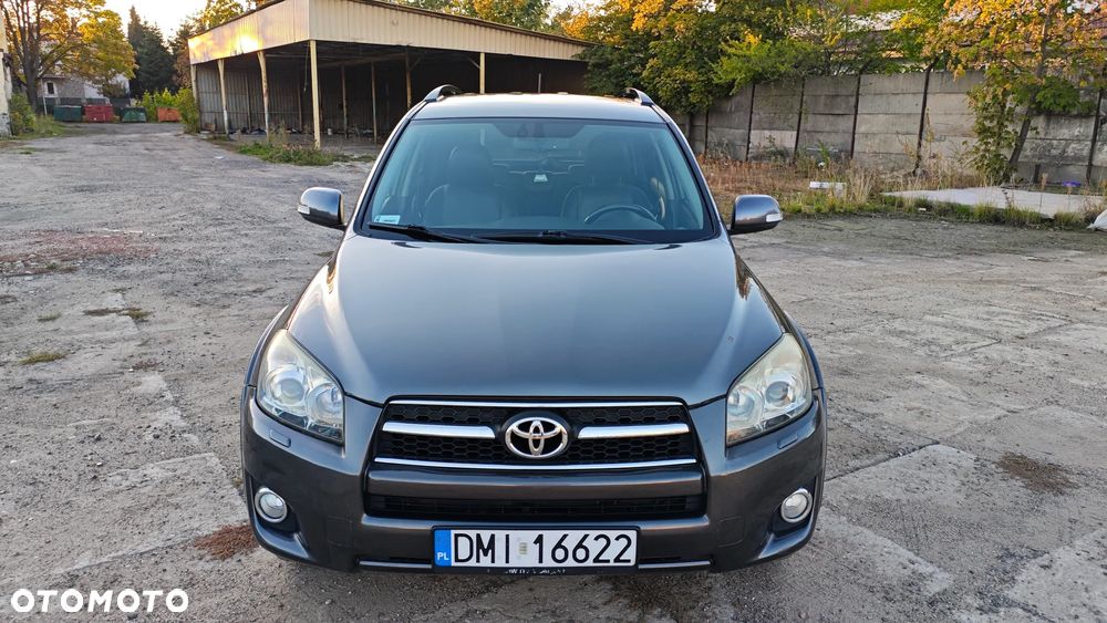 Toyota RAV4 - 6