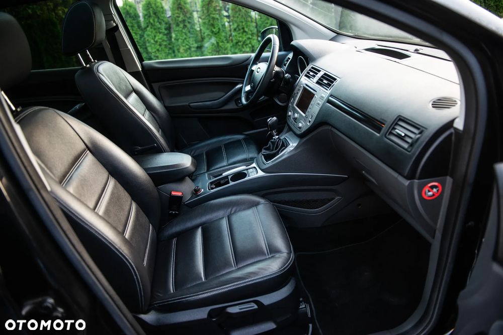 Ford Kuga 2.0 TDCi 4x4 Titanium - 28