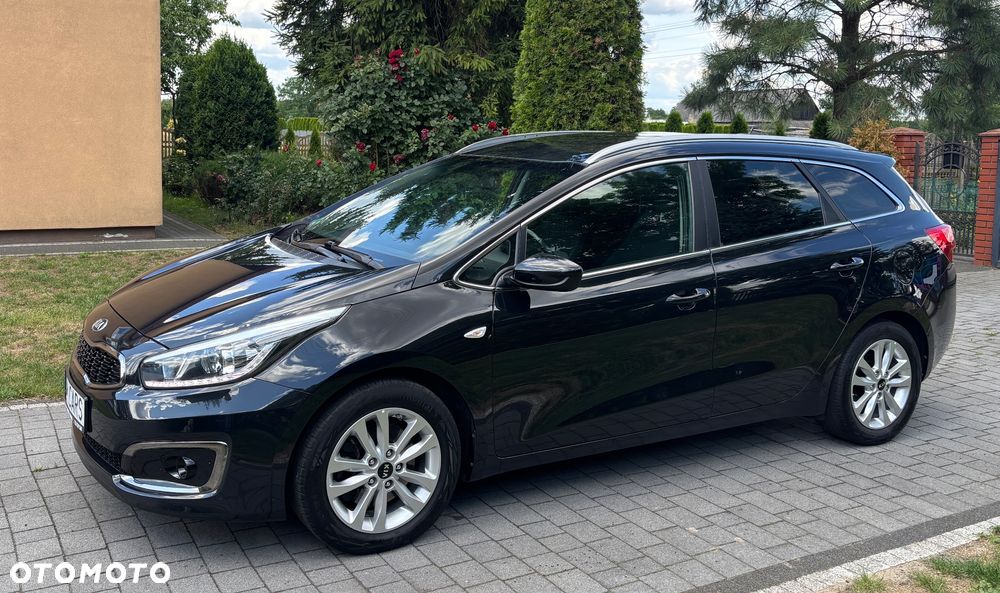 Kia Ceed 1.6 CRDi 136 ISG Dream-Team Edition - 2