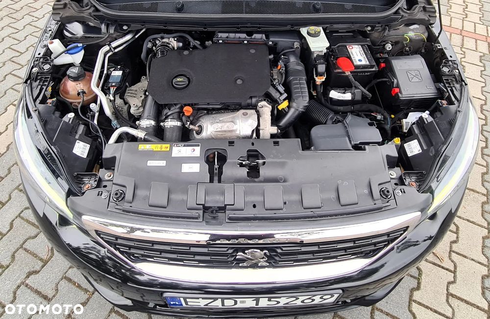 Peugeot 308 BlueHDi 130 Stop & Start Allure Business-Paket - 37