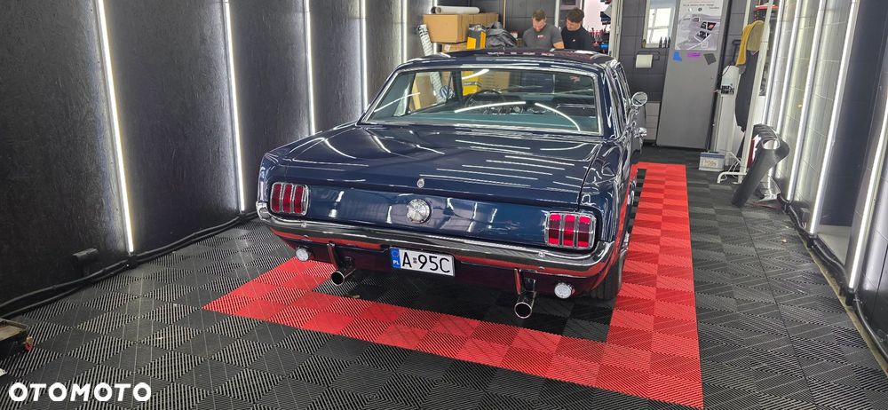Ford Mustang - 19