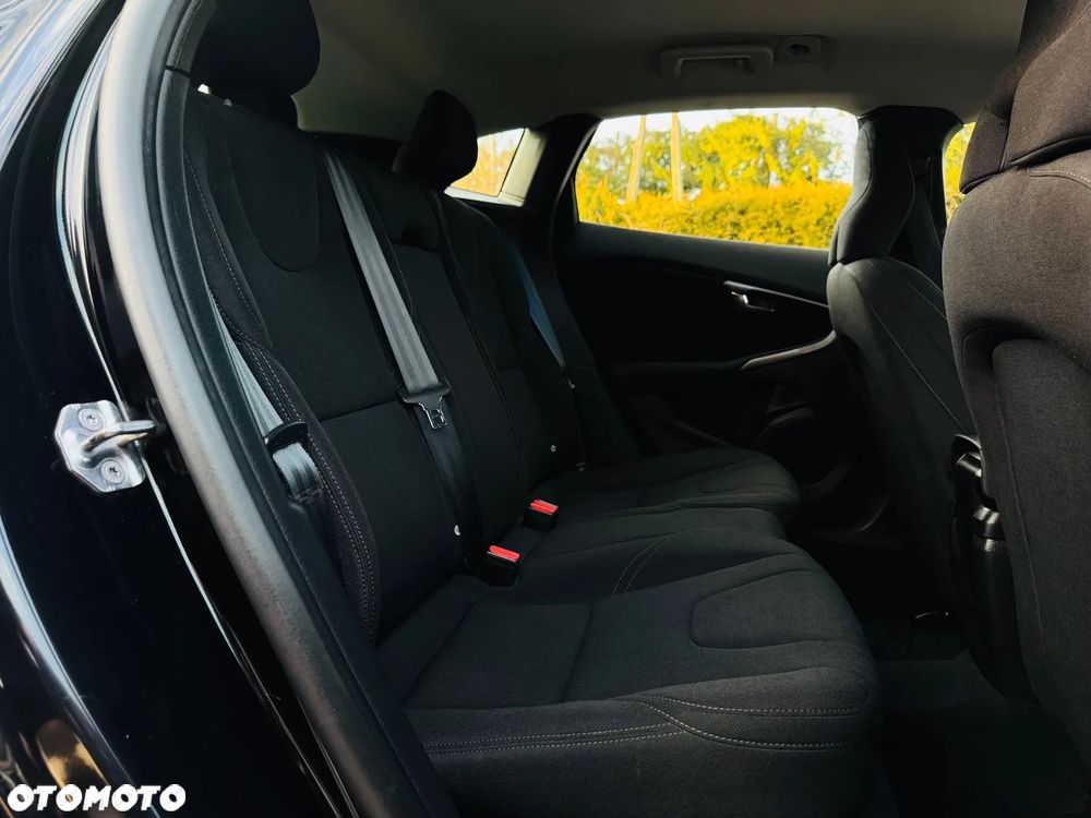 Volvo V40 T2 Drive-E Momentum - 31