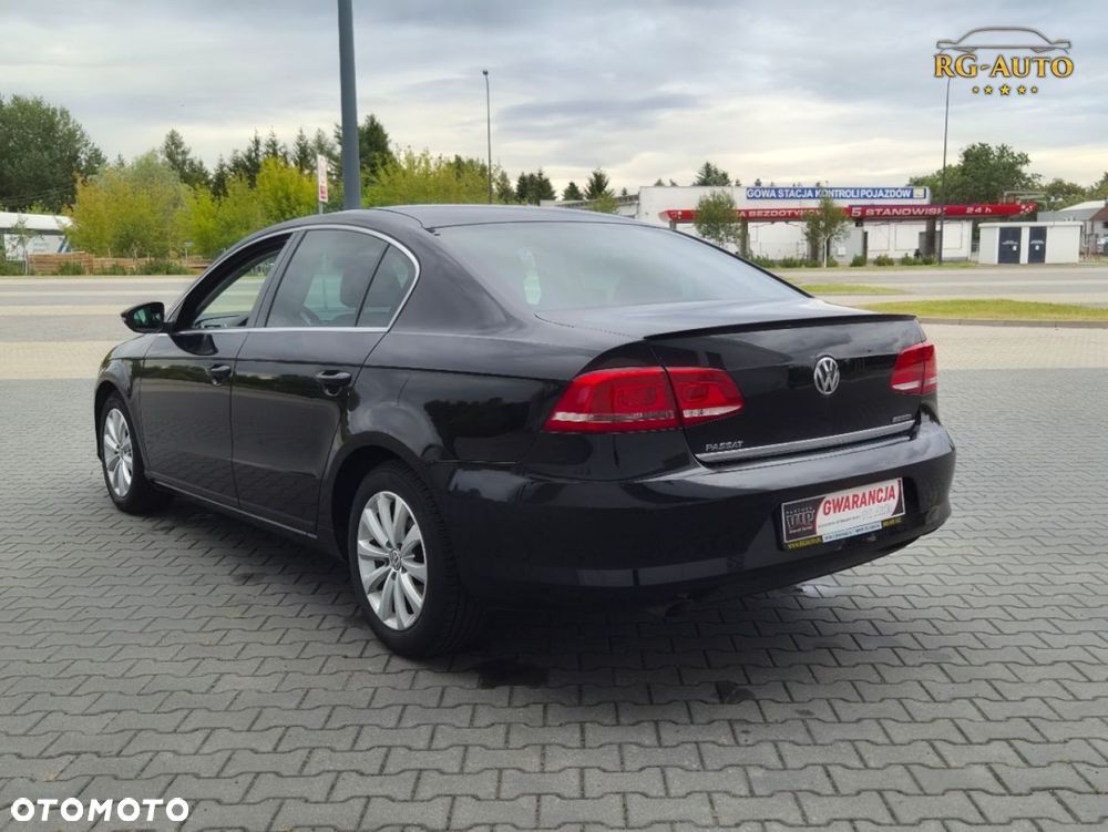 Volkswagen Passat - 36
