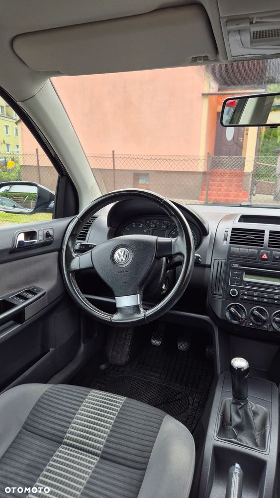Volkswagen Polo 1.4 16V Comfortline - 11