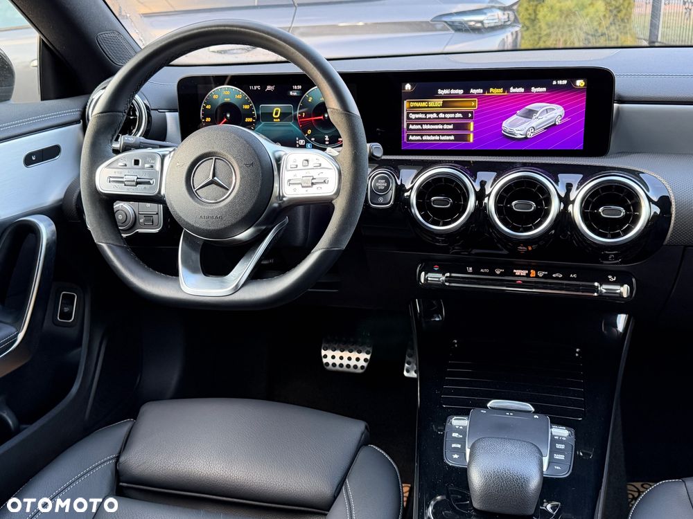 Mercedes-Benz CLA 200 d AMG Line 8G-DCT - 25