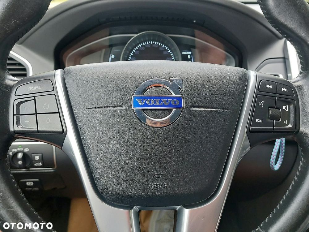 Volvo XC 60 D4 AWD Momentum - 13