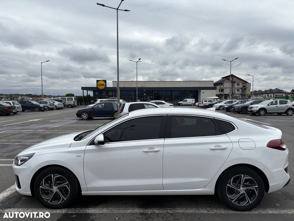 Hyundai i30 1.5 T-GDI MHEV 160CP Highway - 1