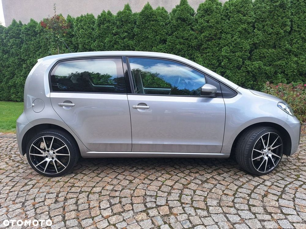Volkswagen up! (BlueMotion Technology) move - 7