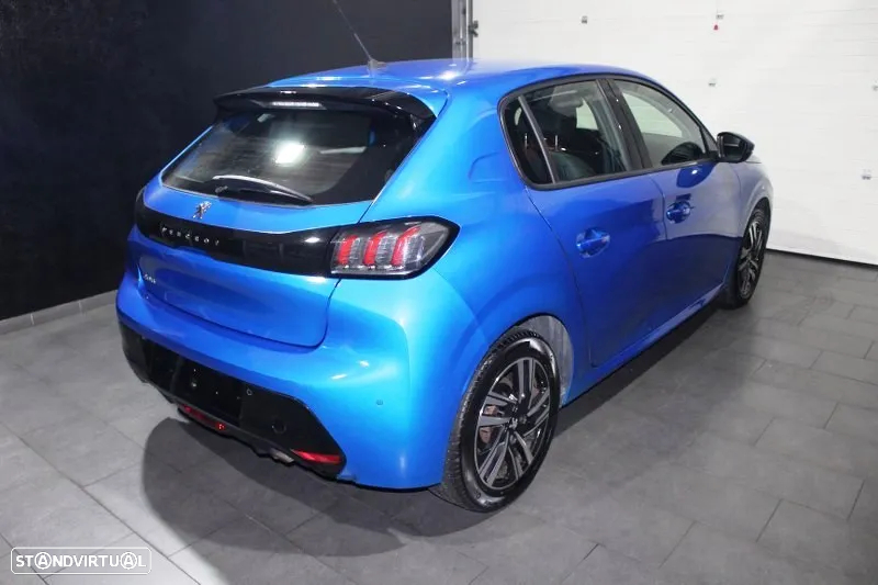 Peugeot 208 - 5
