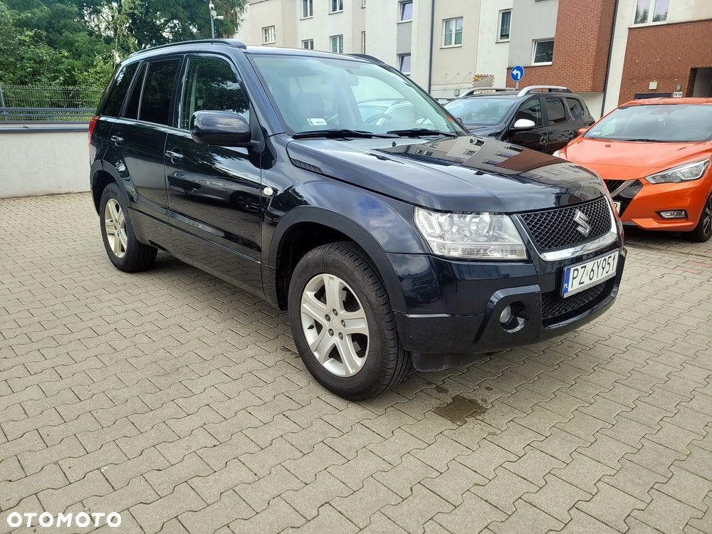 Suzuki Grand Vitara 2.0 Comfort + - 7