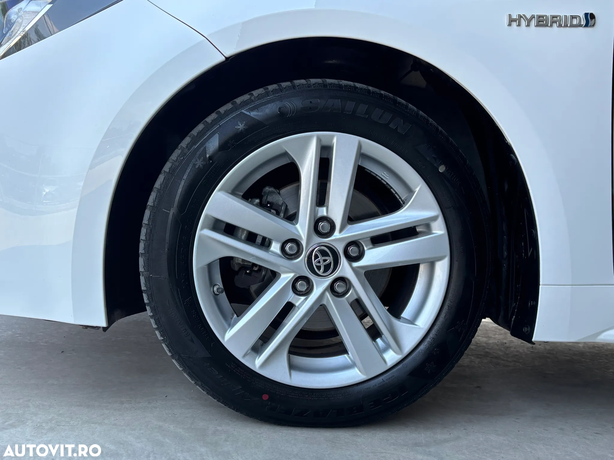 Toyota Corolla 1.8 Hybrid - 34