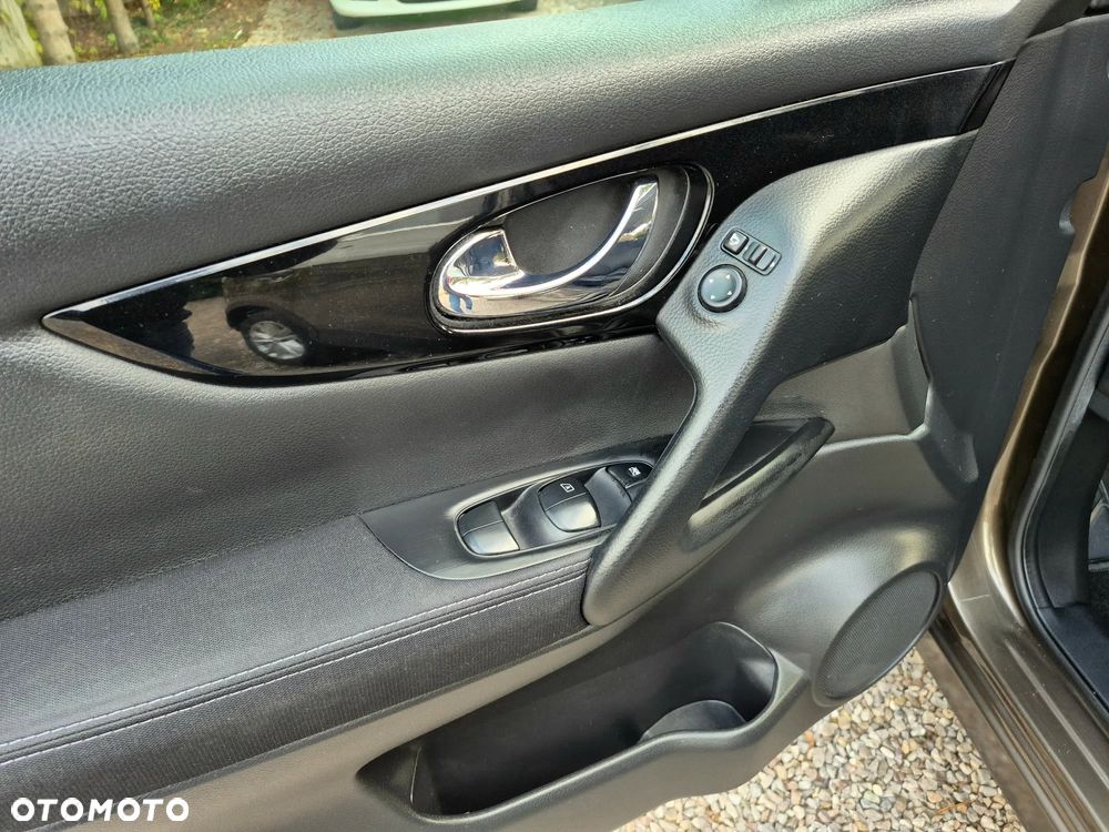 Nissan Qashqai 1.6 dCi DPF acenta - 25