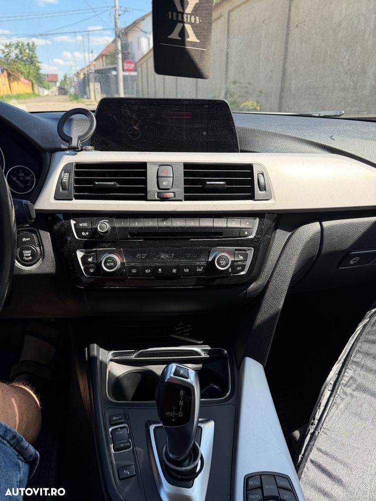 BMW Seria 3 320d Aut. - 4