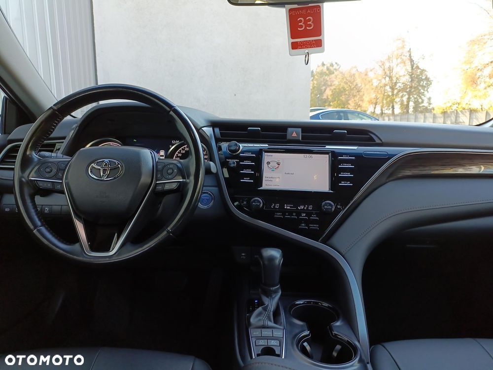 Toyota Camry 2.5 Hybrid Comfort CVT - 10
