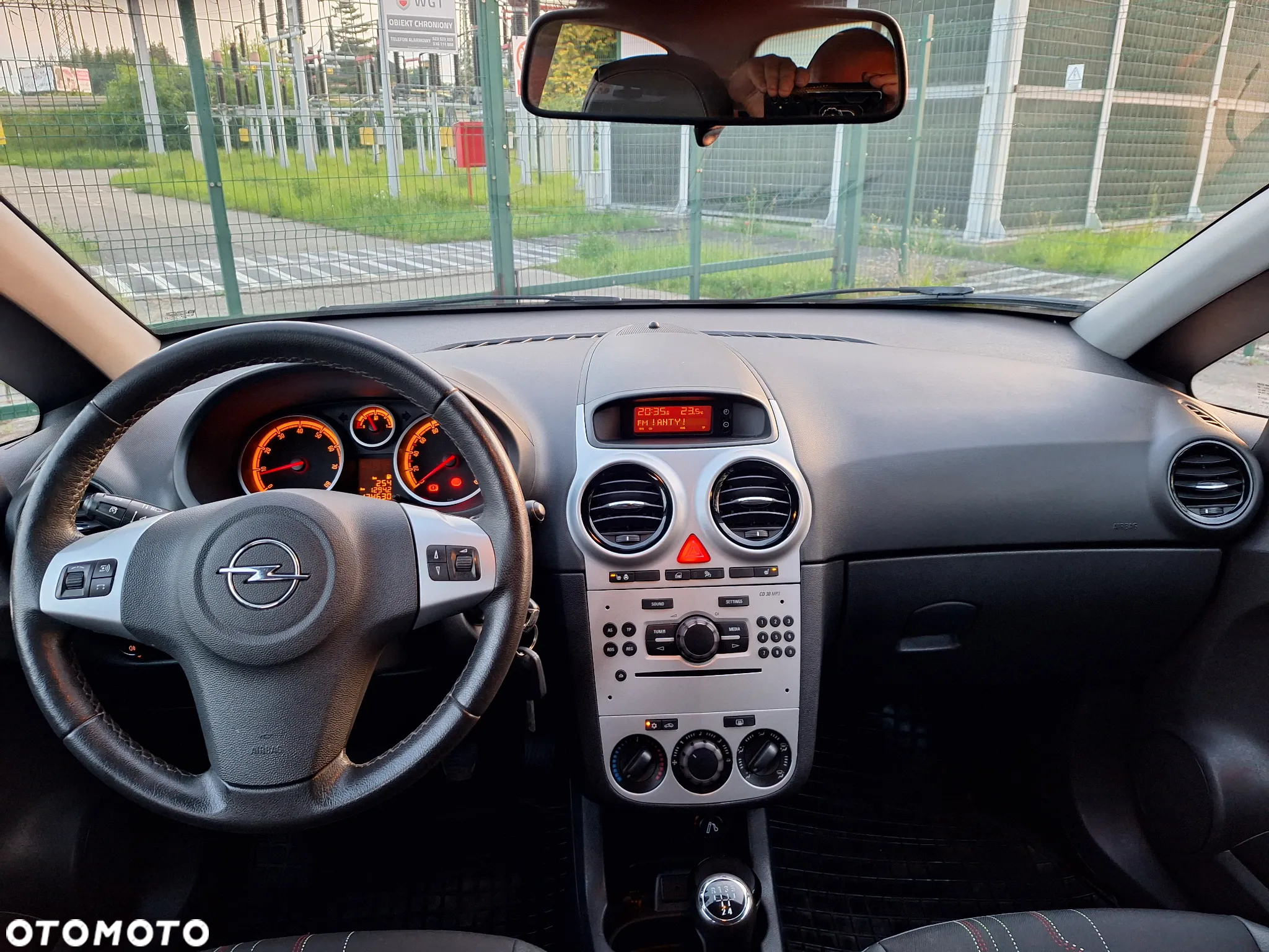 Opel Corsa 1.4 16V Edition 150 - 15