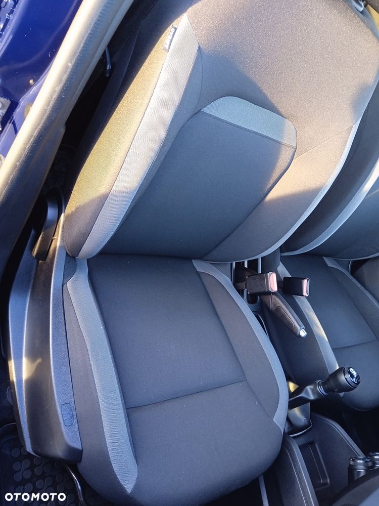 Dacia Duster 1.6 SCe Laureate S&S - 17