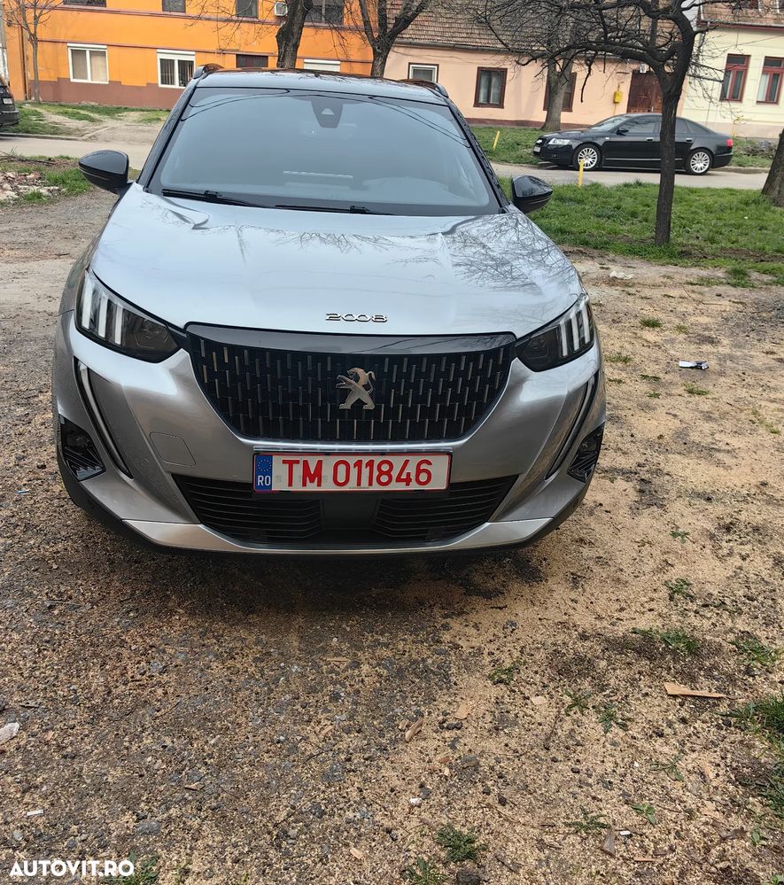 Peugeot 2008 PureTech 130 EAT8 GT - 2