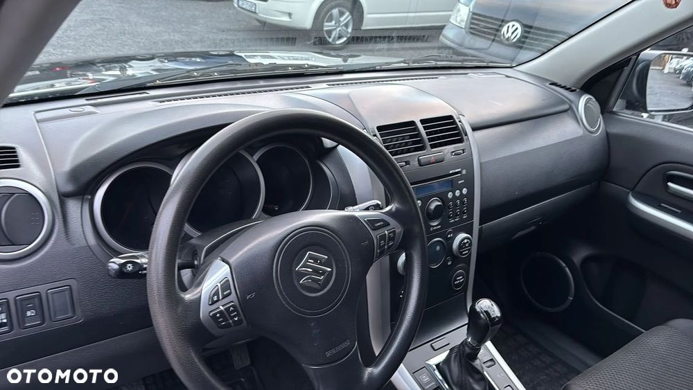 Suzuki Grand Vitara 1.9 DDiS Comfort DPF - 10