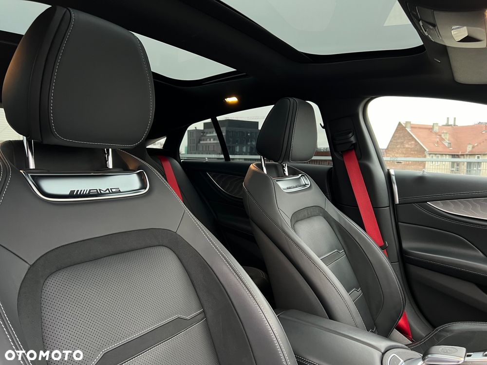 Mercedes-Benz AMG GT 43 4-Matic+ - 27