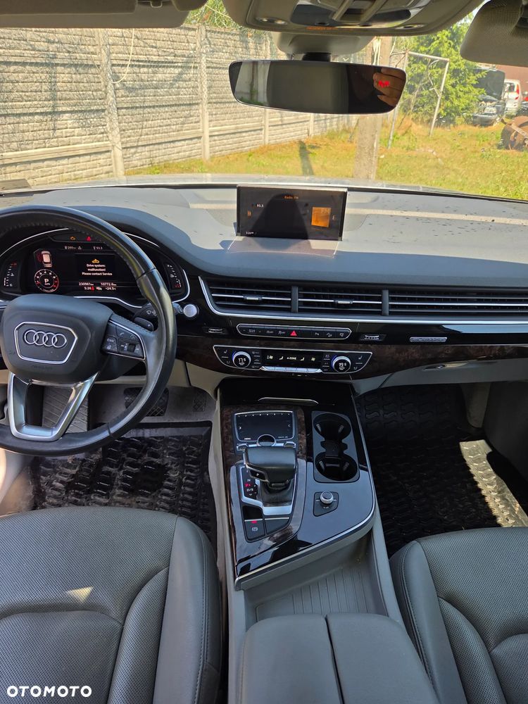 Audi Q7 - 12