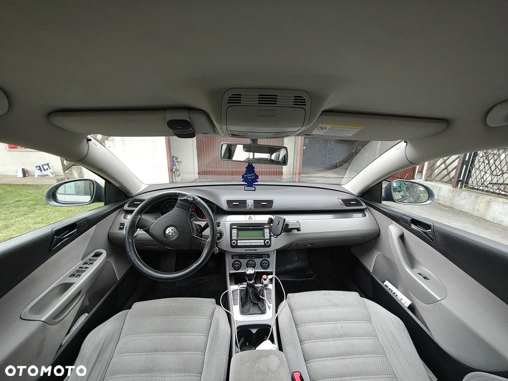 Volkswagen Passat 2.0 TDI DPF Sportline - 15