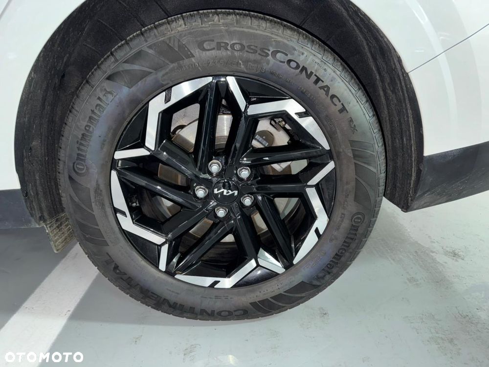 Kia Carnival - 30