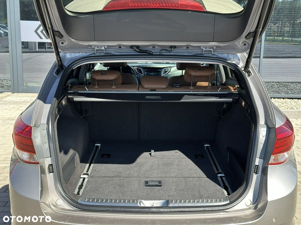 Hyundai i40 Kombi 1.7 CRDi DCT Premium - 36