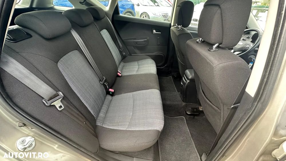 Kia Ceed 1.4 CVVT Spirit - 25