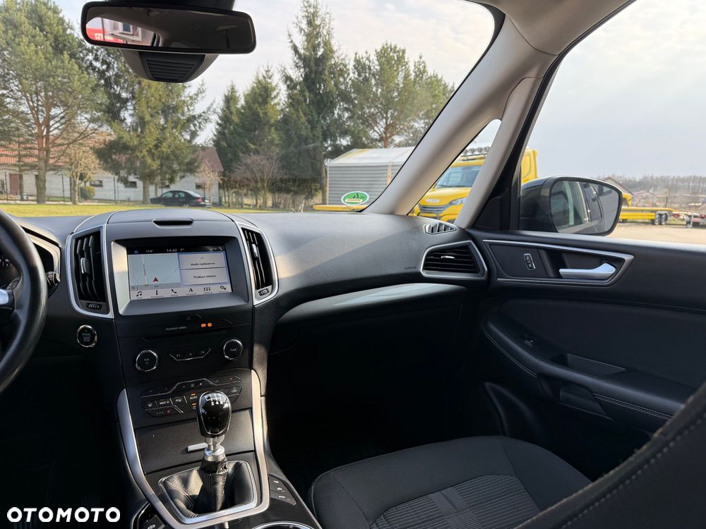 Ford Galaxy - 15