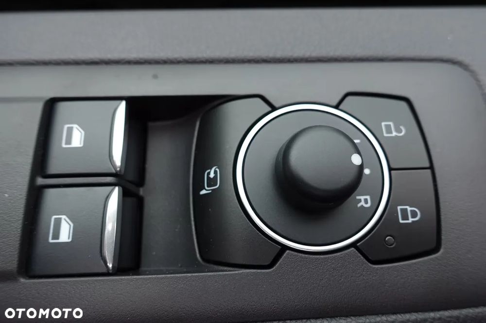 Ford TRANSIT CUSTOM 2.0 EcoBlue 170KM A8 VAN TREND 320 L2 - 14