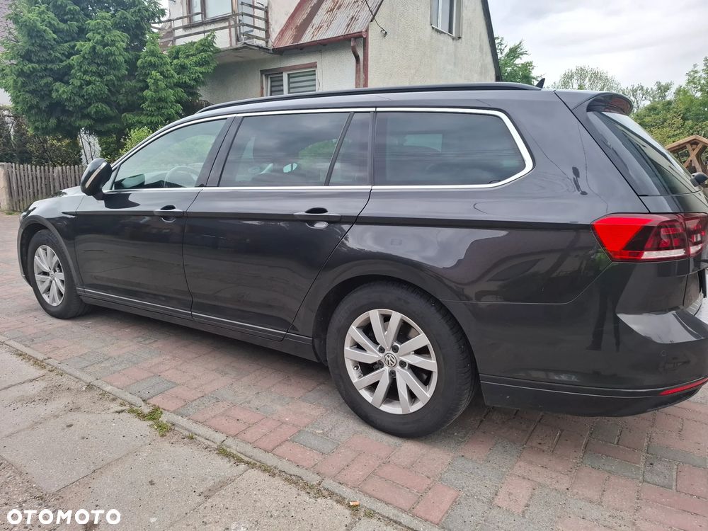 Volkswagen Passat 2.0 TDI (BlueMotion Technology) DSG Comfortline - 23