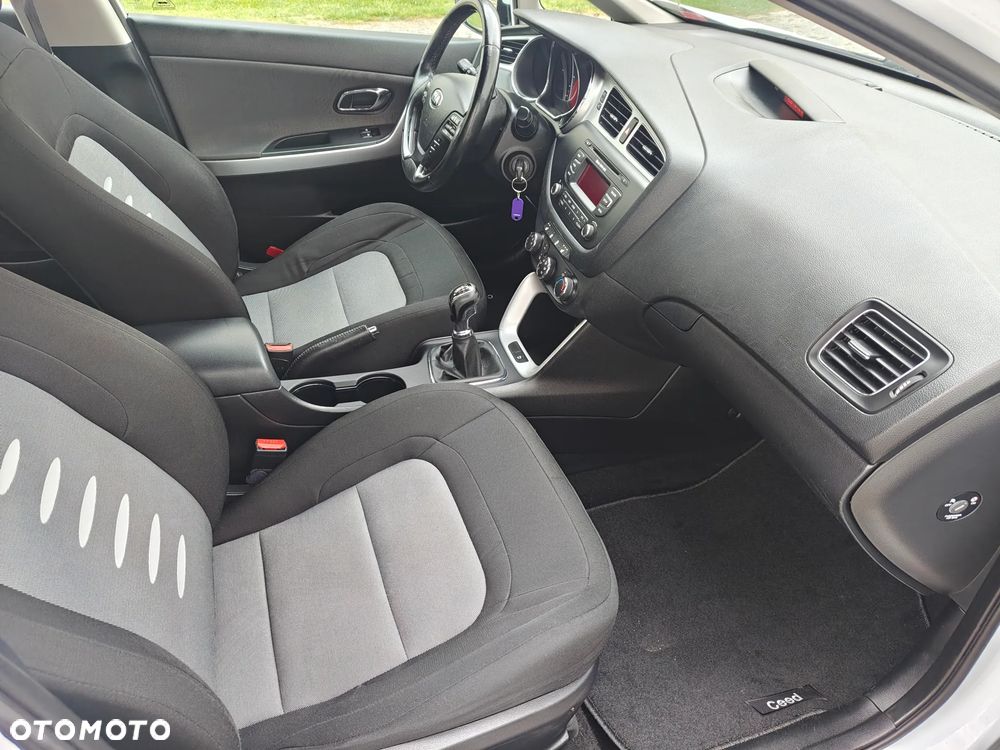 Kia Ceed 1.6 CRDi Business Line - 19