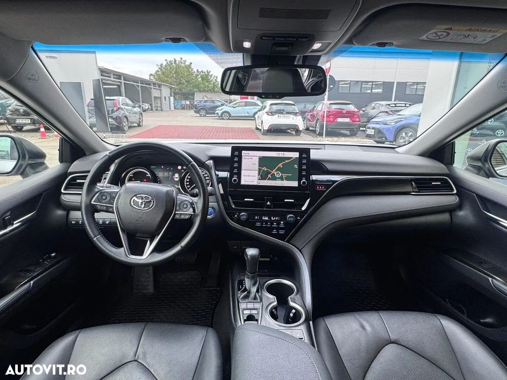 Toyota Camry - 14