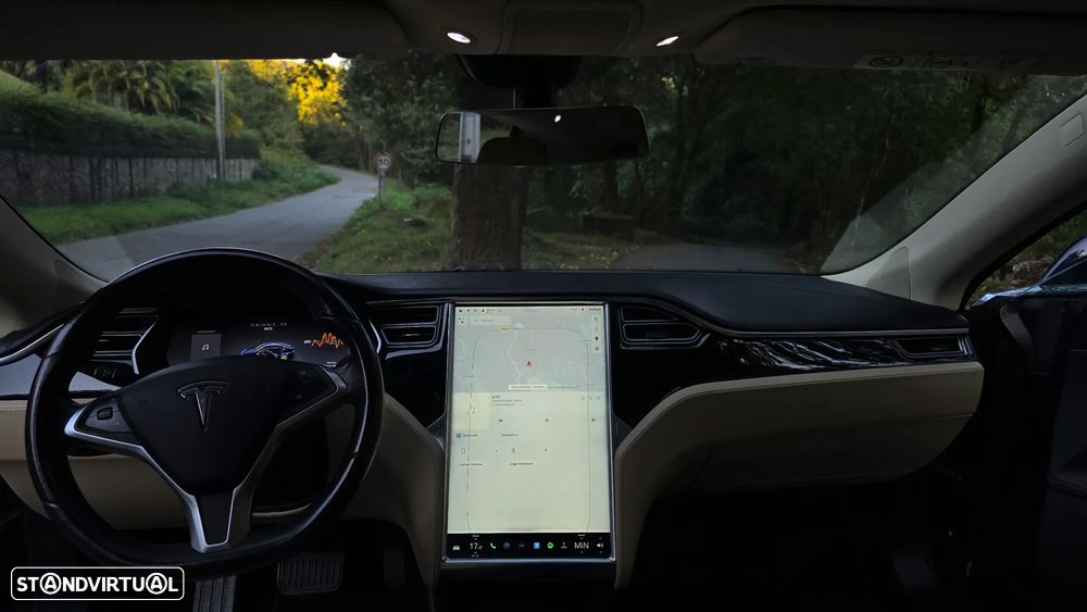 Tesla Model S 85 Perfomance - 24