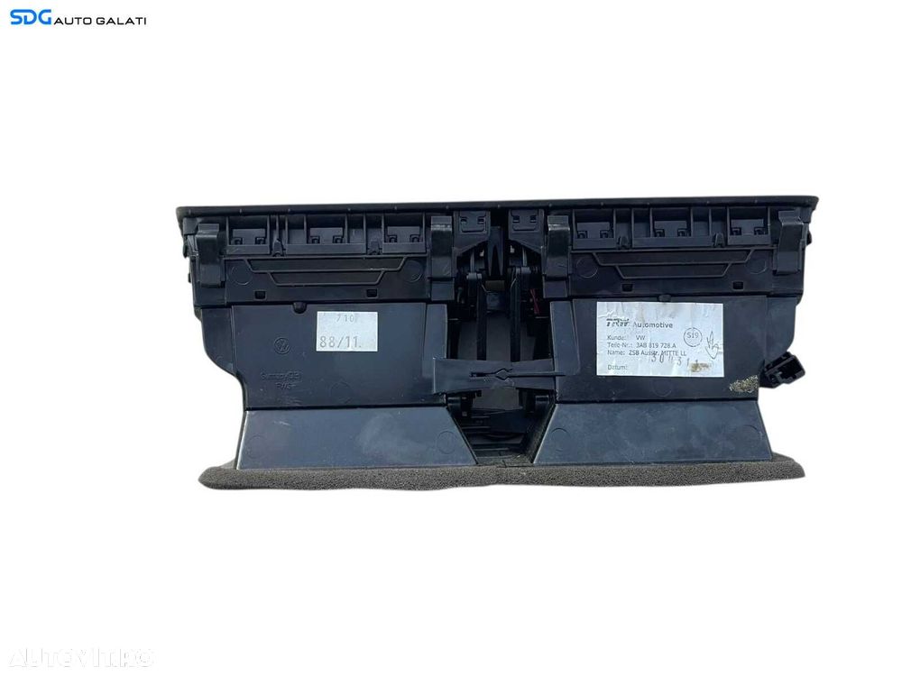 Gura Guri Grila Grile Aer Aerisire Ventilatie Bord Centrala Volkswagen Passat B7 2010 - 2015 Cod 3AB819728A [K2116] - 4