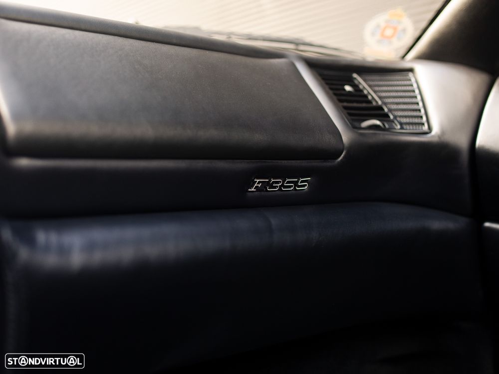 Ferrari 355 Spider - 38