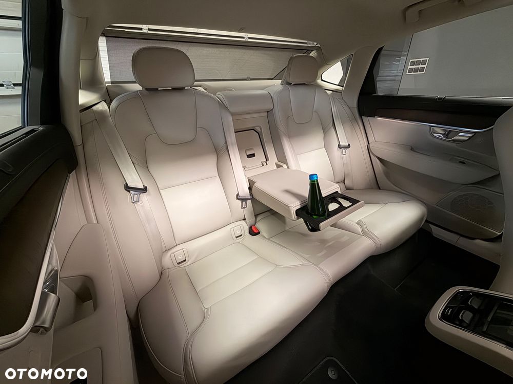 Volvo S90 B5 D AWD Inscription - 28