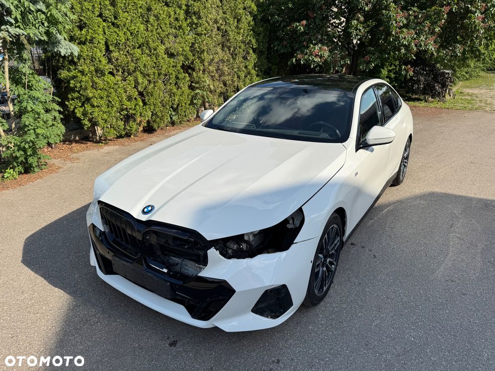 BMW Seria 5 520d xDrive mHEV M Sport - 3