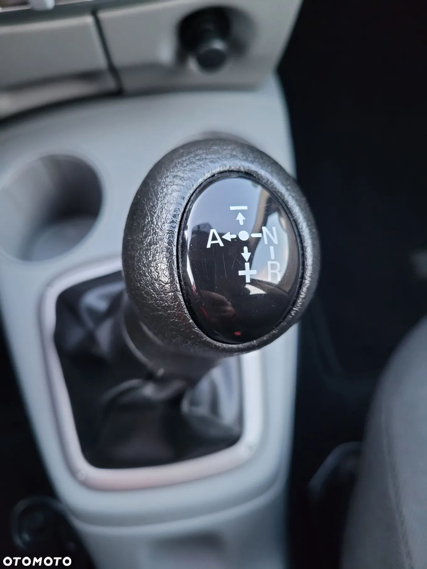 Mazda 2 1.4l Active - 14