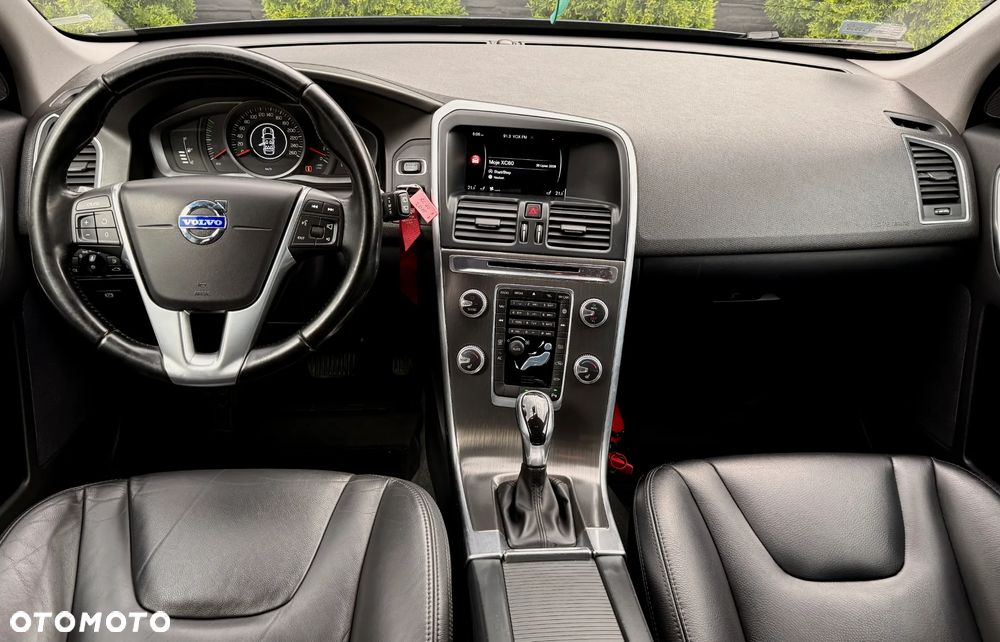 Volvo XC 60 D4 Geartronic Momentum - 11