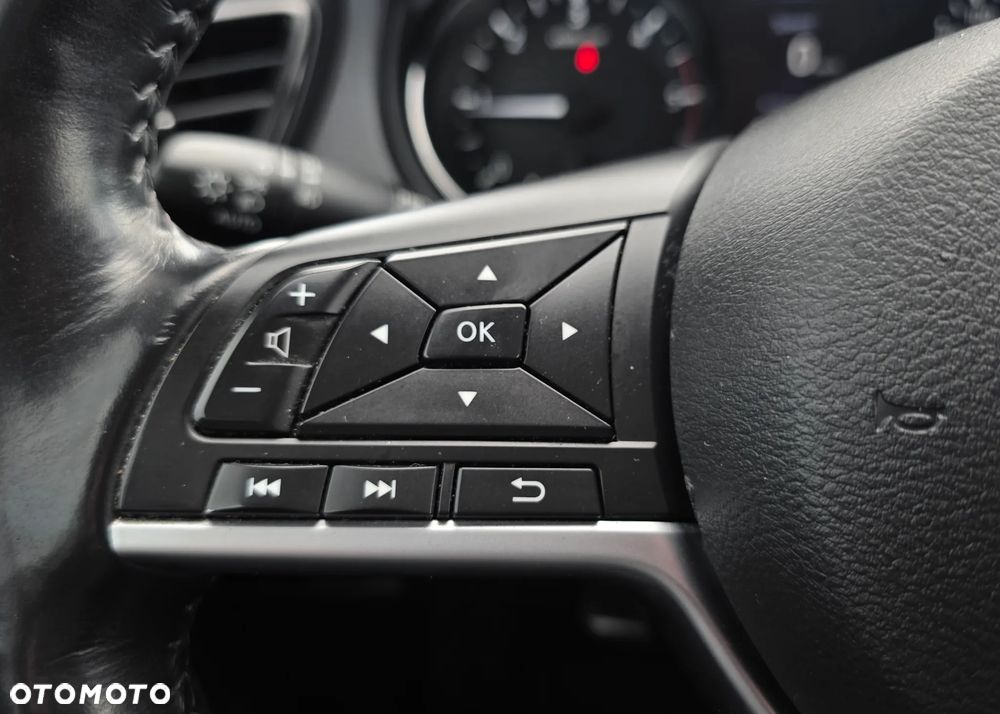 Nissan X-Trail 1.7 dCi Tekna 2WD Xtronic 7os - 27