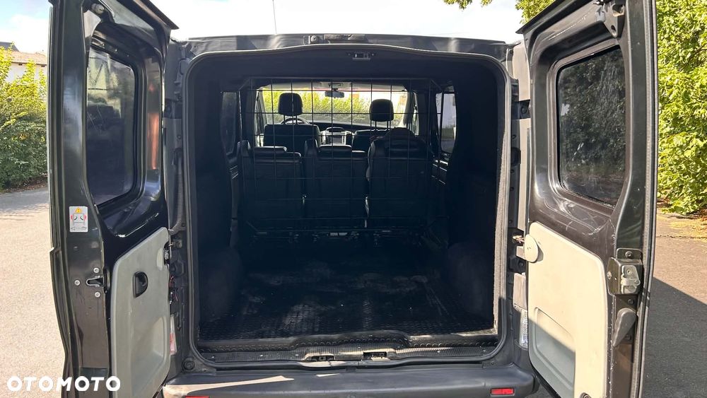 Opel vivaro - 8