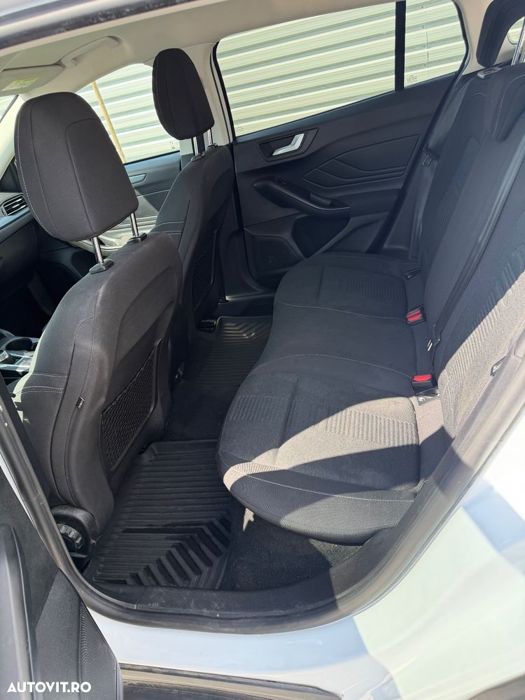 FORD Focus 2021 — imagine 14