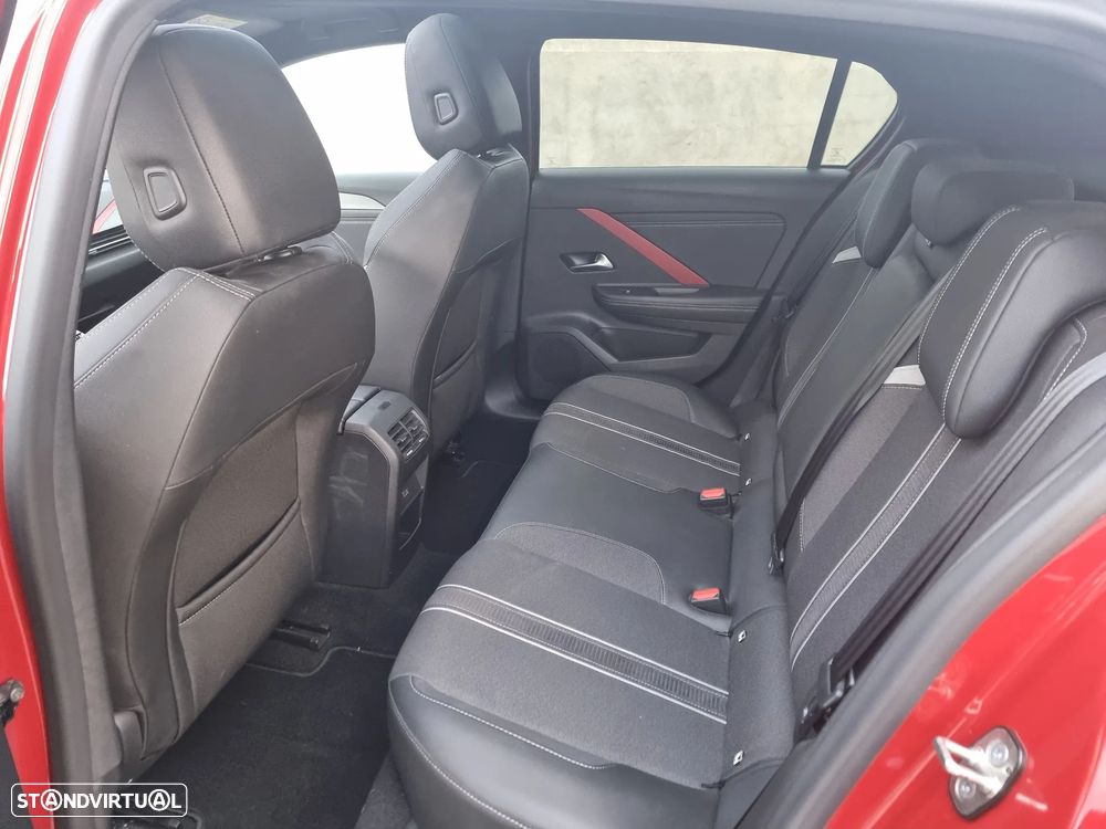 Opel Astra 1.2 T GS Line S/S - 21