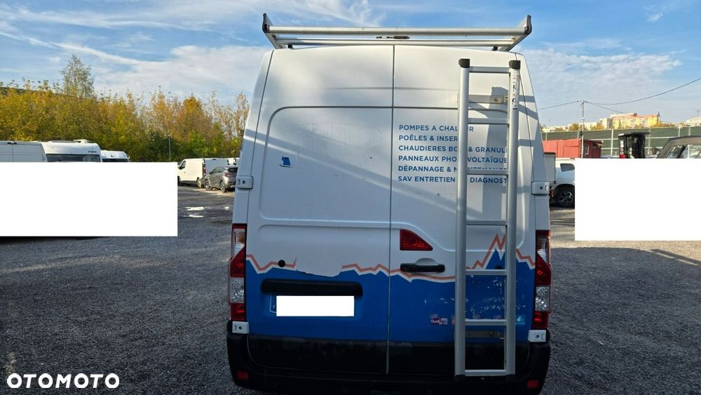 Nissan Interstar - 32