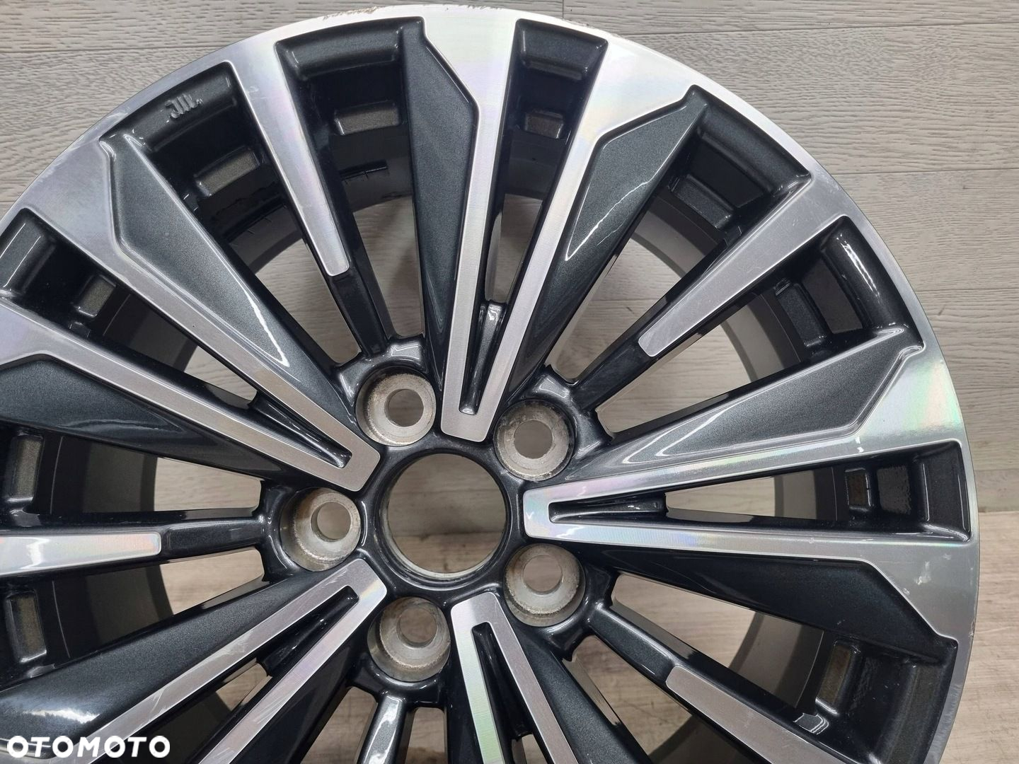 Toyota Corolla E210 E21 2023 Wszystkie Felgi aluminiowe R17 - 6