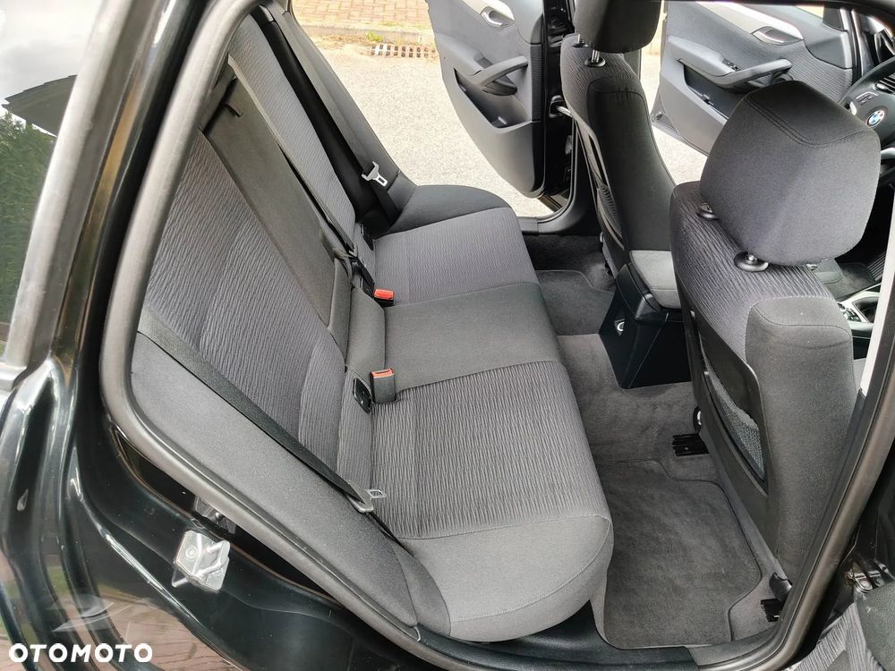 BMW X1 sDrive16d xLine - 17