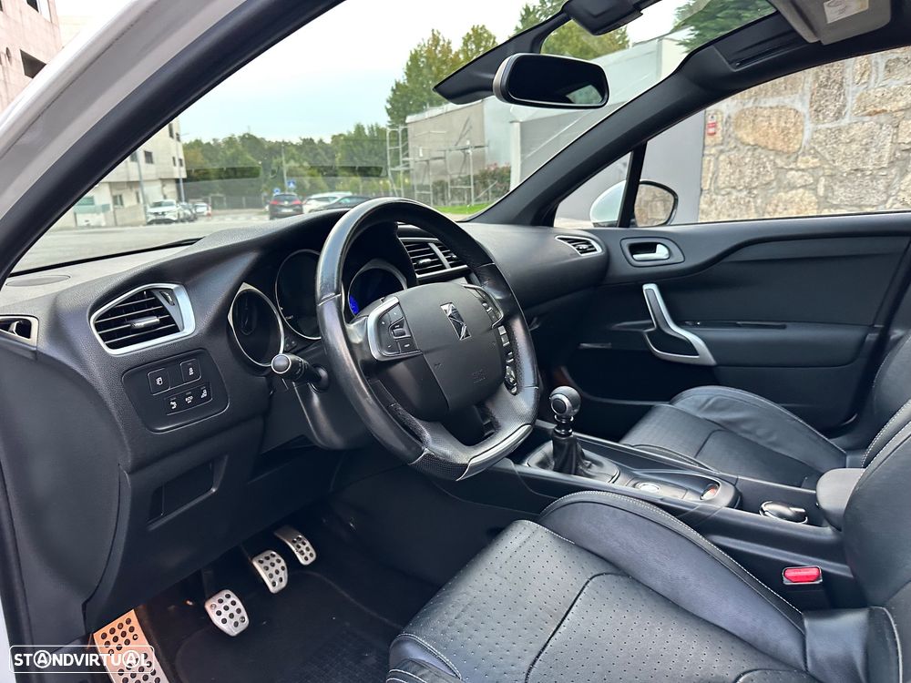 DS DS4 2.0 BlueHDi Sport Chic - 32