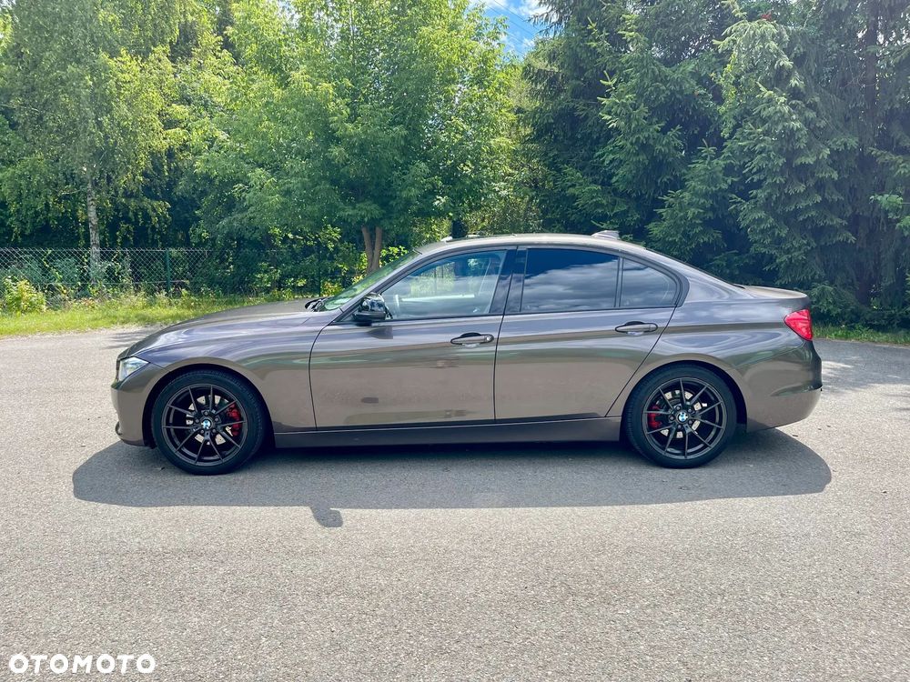 BMW Seria 3 328i Luxury Line - 3