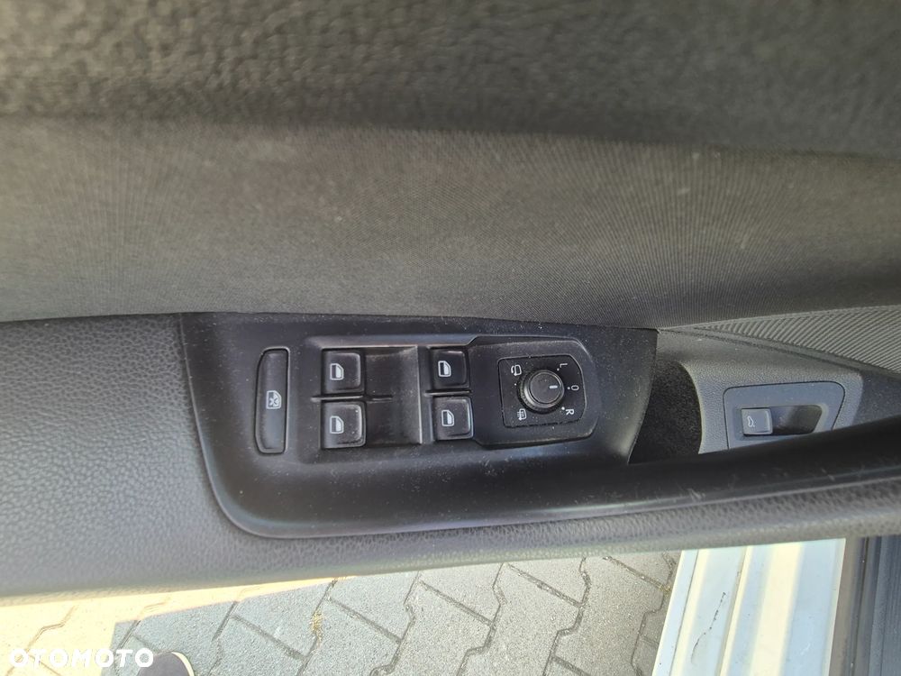 Volkswagen Passat - 9